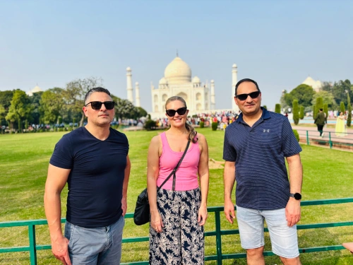 Agra tour package 1 day
