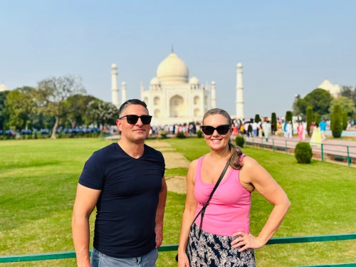 Agra tour Package 2 days
