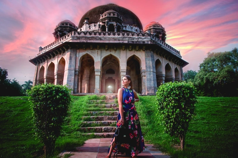 Lodhi Garden Tour By Bus